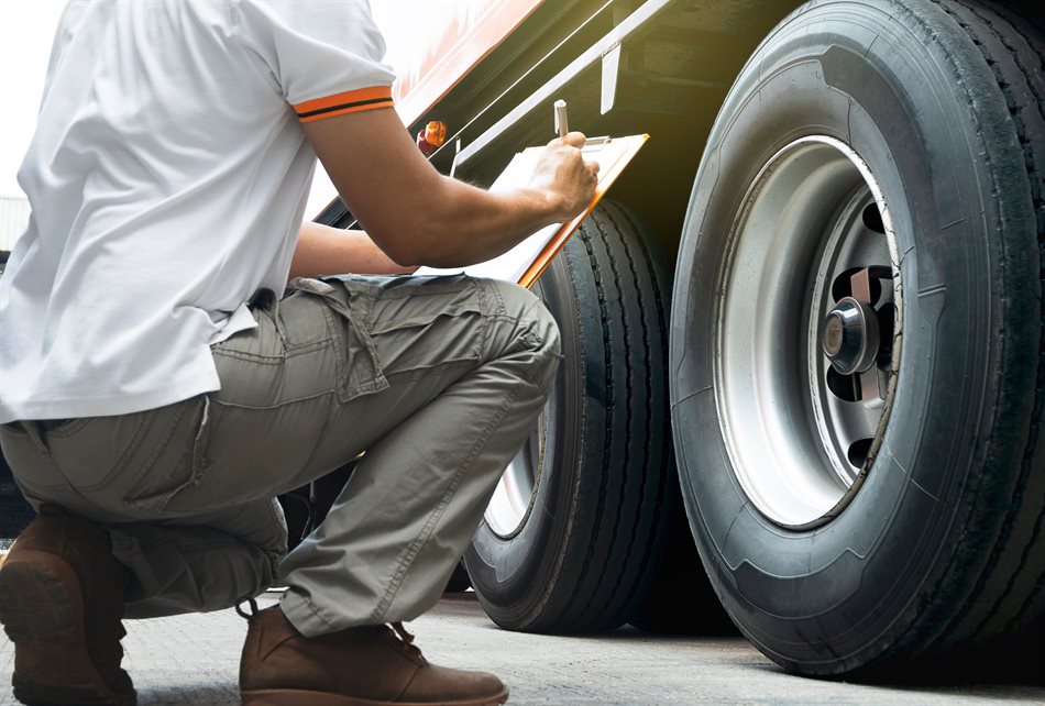 Partner with a reputable tyre supplier with accredited sales channels and an in-field technical services team to get the most out of your fleet’s tyres.