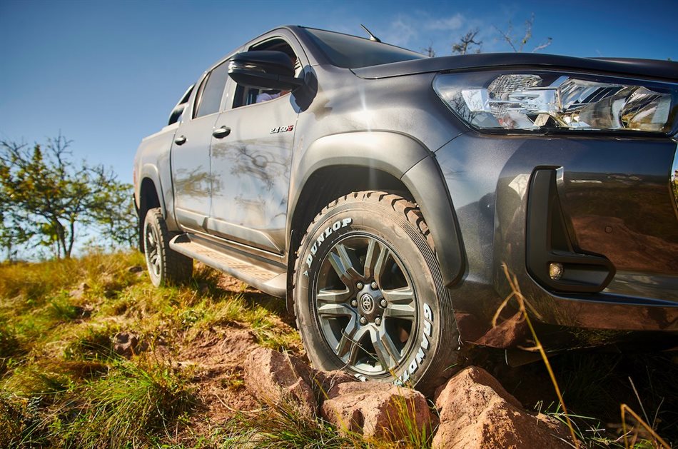 Whether you prefer the city roads, or escaping the city, Dunlop Tyres SA has a tyre for you. This festive season, they have launched an exciting Pick Your Profile campaign where you stand the chance to win one of two brand new 5-door Suzuki Jimnys, and hundreds of thousands of rands in cash.