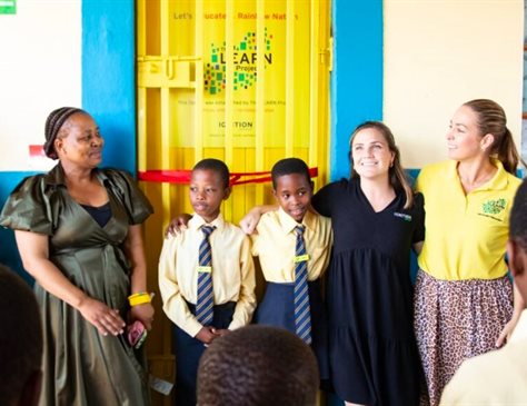 L to R: Nokuthula Sibisi, learners Sisabusiswa Mhlungu and Luthando Makhoba, Samantha Groom of Ignition, and Ros Toerien of The Learn Project