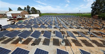 A view shows solar panels at the green hydrogen proof-of-concept site in Vredendal. Source: Reuters/Esa Alexander