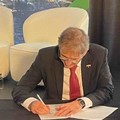 Source: Supplied. The UK’s trade commissioner for Africa, John Humphrey, and South Africa’s minister of public works and infrastructure, Sihle Zikalala signing an MoU aimed at strengthening co-operation regarding project preparation, -appraisal and -development.