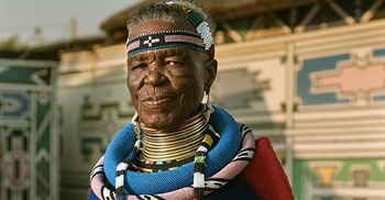 Esther Mahlangu: how the famous South African artist keeps her Ndebele culture&#160;alive