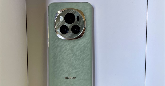 Honor Magic6 Pro is the brand's flagship offering in South Africa.