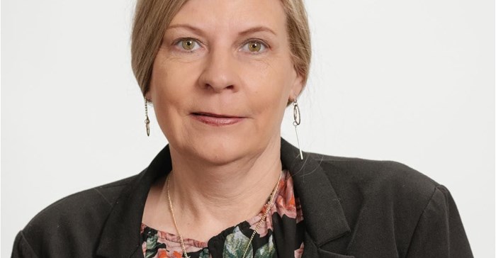 Prof. Linda du Plessis rebukes Dawie Roodt&#x2019;s university closure comments