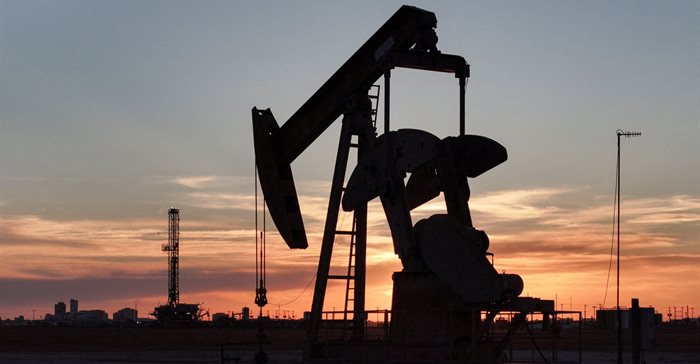 Oil steadies as market awaits possible US-Iran ceasefire deal