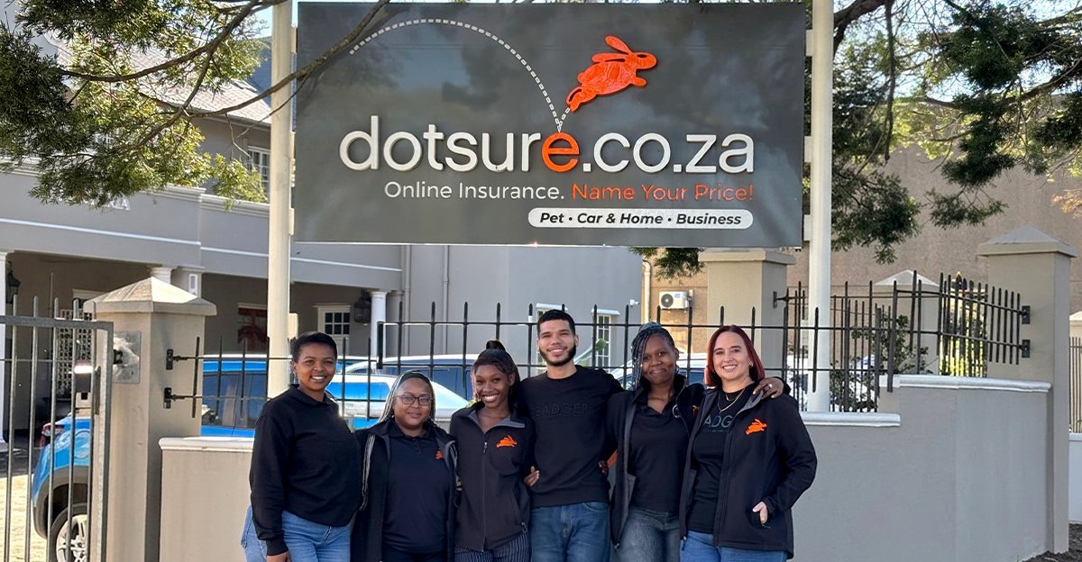Asanda Ntsomi, Nondumiso Nhleko (general manager: people), Lisakhanya Pendu, Damian Elliott, Piwe Bomvu, and Melisse Hilligenn