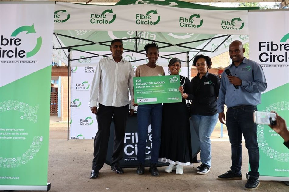Fibre Circle rewards top recycling schools in Zithande Mzansi Back2School competition