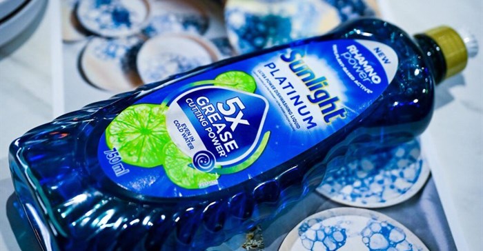 The ARB has instructed Unilever to amend the claim appearing on the front of its Sunlight Platinum packaging stating “100% plant-based active” (Image source @ Mzansi Pulse