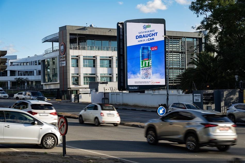 Tractor strengthens roadside digital network with new sites