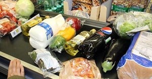 Global food prices edge lower in June, says FAO