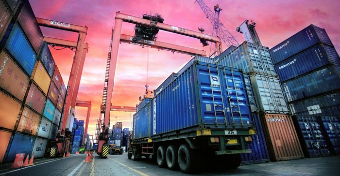 EU and South Africa start clean trade talks on investment