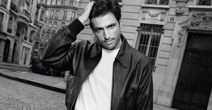 Formula One driver Carlos Sainz fronts campaigns for L’Oréal Paris, including the Elvive haircare range, as well as the L'Oréal Men Expert skincare and antiperspirant lines. Image credit: