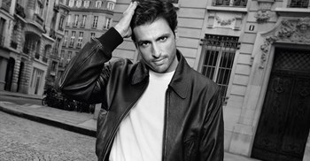 Formula One driver Carlos Sainz fronts campaigns for L’Oréal Paris, including the Elvive haircare range, as well as the L'Oréal Men Expert skincare and antiperspirant lines. Image credit: