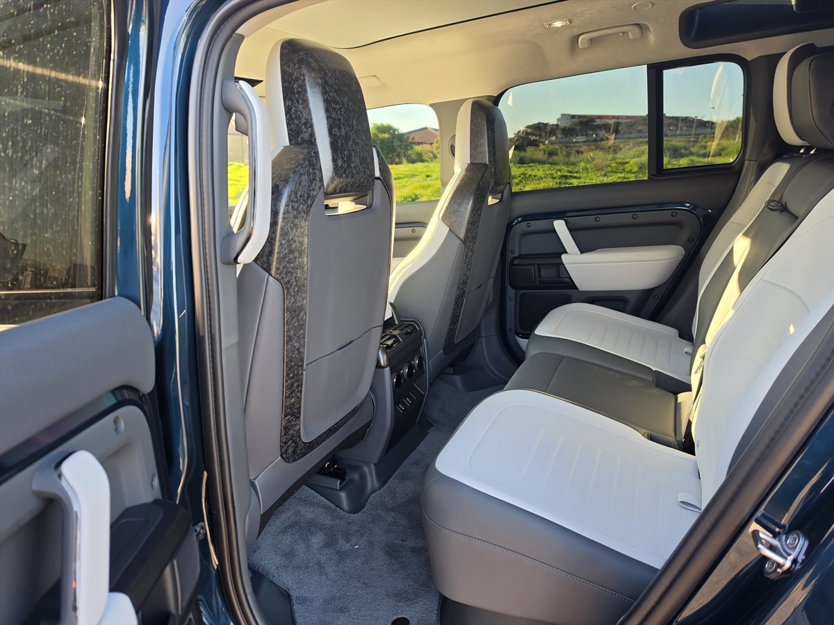 Review: Land Rover Defender Octa
