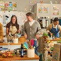 An ordinary afternoon school run recently took an unexpected turn when Jamie Oliver surprised parents waiting to collect their children at a Cape Town school - inviting them into a classroom for a hands-on cooking session to demonstrate just how simple it can be to prepare delicious home-cooked meals using Checkers' new 60 exclusive Dinner Done Better recipes (Image supplied)