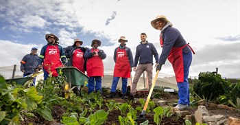 Shoprite reaches 300th community garden milestone in Bredasdorp