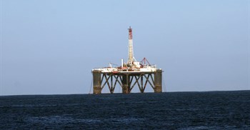 The Bill establishes the South African National Petroleum Company (SANPC) as a single state-owned national champion by merging PetroSA, iGas, and the Strategic Fuel Fund (SFF). Image credit: , , via Wikimedia Commons