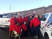 Tow truck drivers use their 67 minutes to distribute blankets